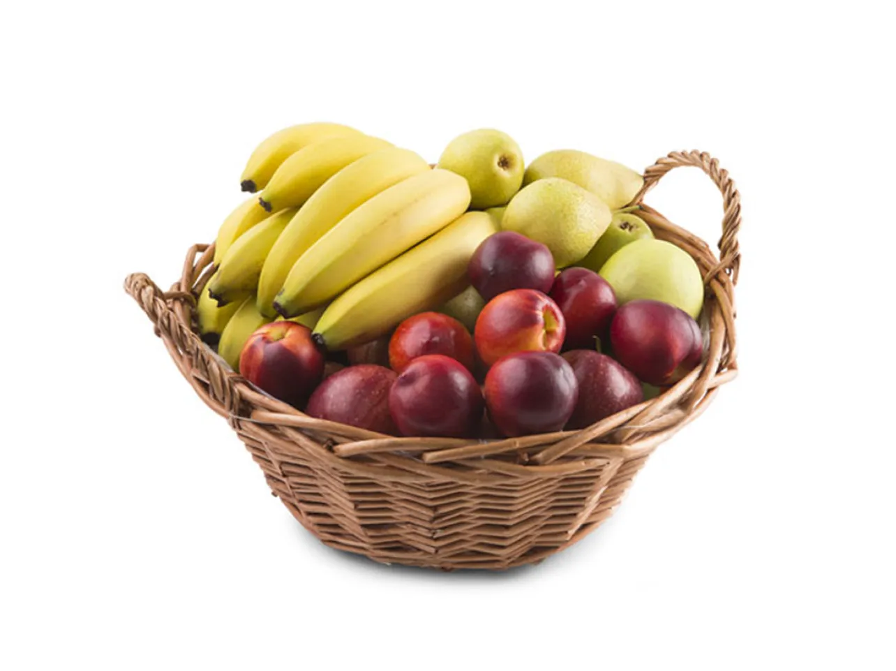 Bilden visar  fruktkorg banan+ i brunt flätat material  med bananer och äpplen som innehåll