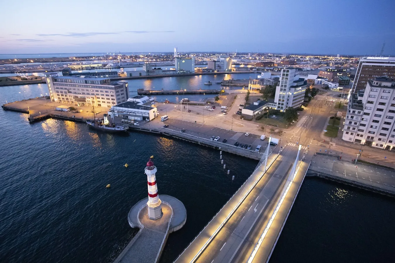 Malmös stadsmiljö, symbol för Joyweeks kontorsstädning och service till företag i regionen